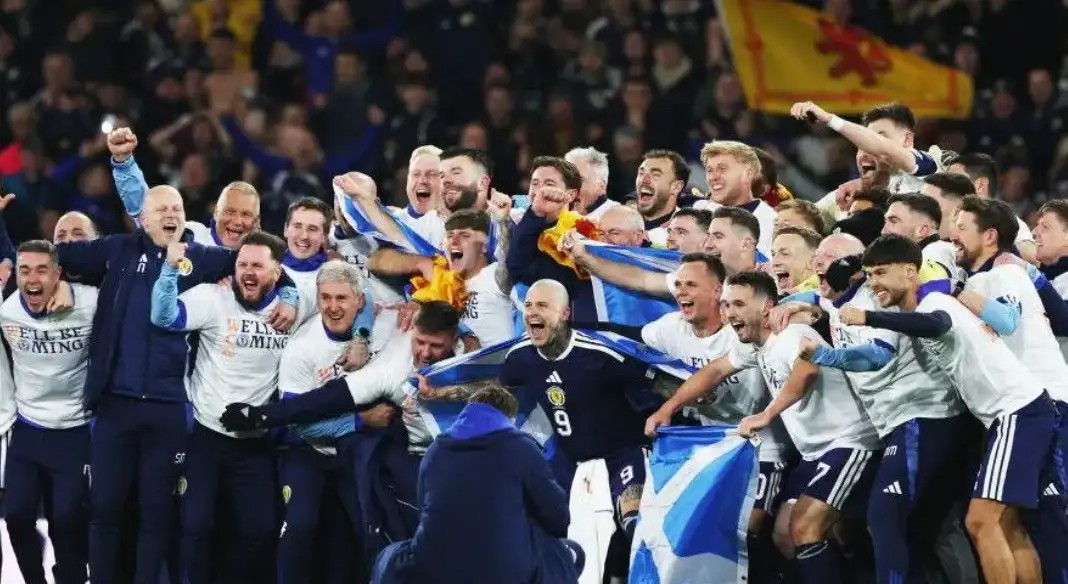 民族英雄待遇！曼联旧将倒钩破门被印上20英镑纸币